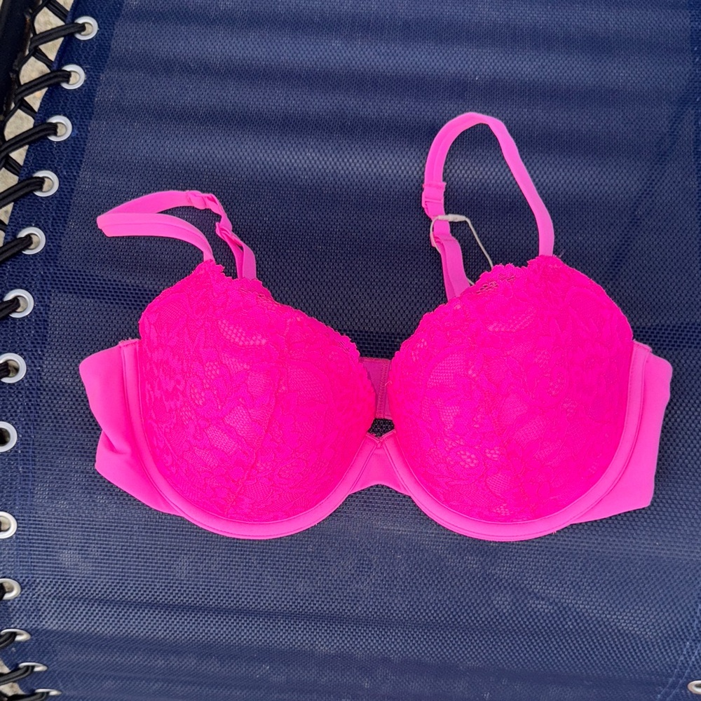 SKIMS Hot Pink Lace Bra